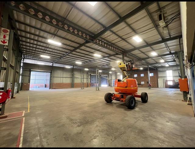 1,798M² WAREHOUSE TO LET IN STRIJDOMPARK